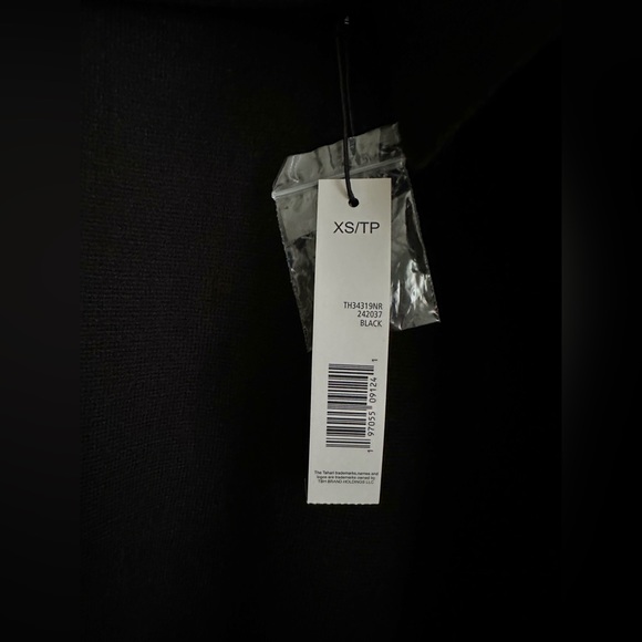 NWT- T Tahari Sweater Crop Jacket in size XS and color Black - Picture 5 of 6